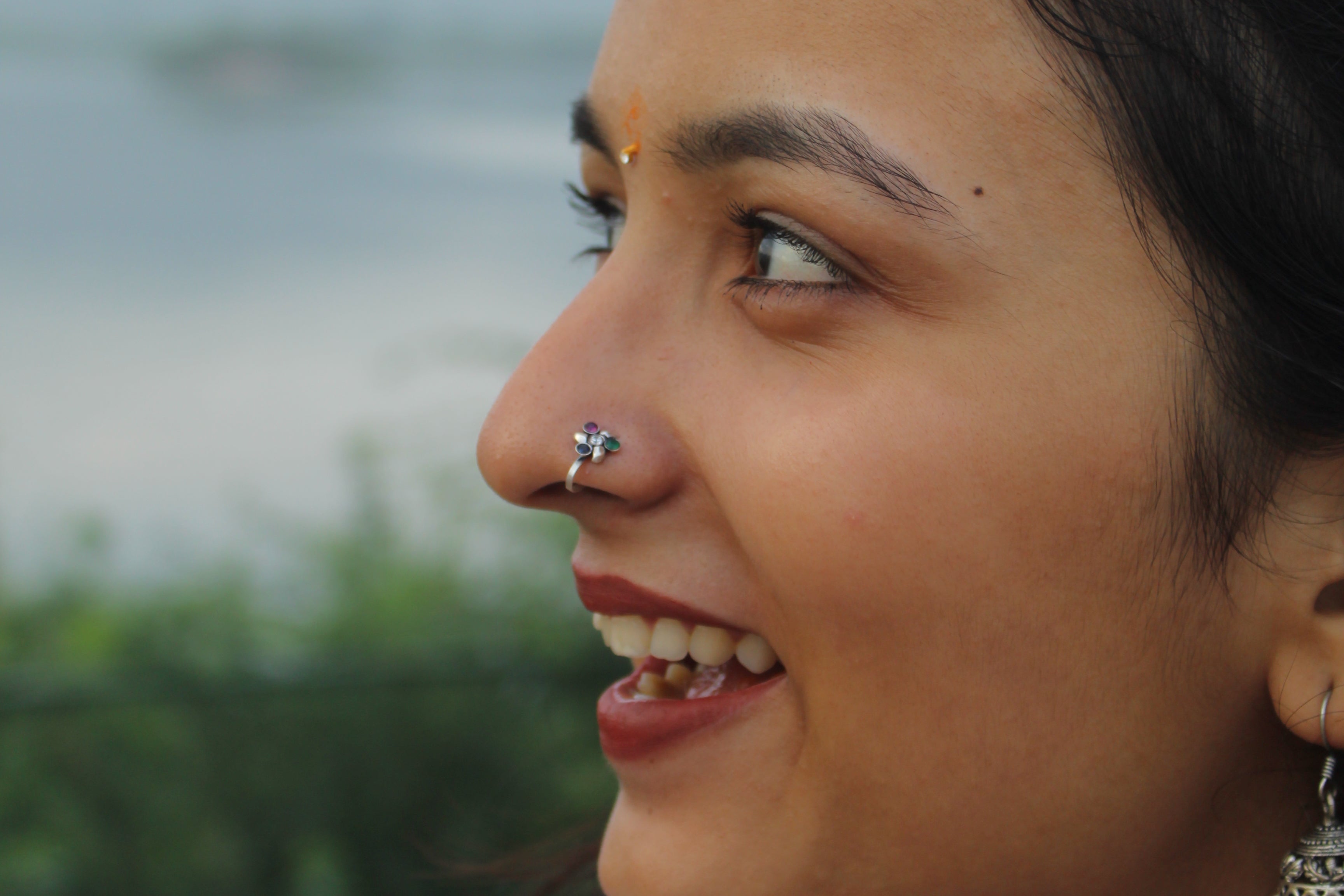 Silver Multi-Colour Nosepin